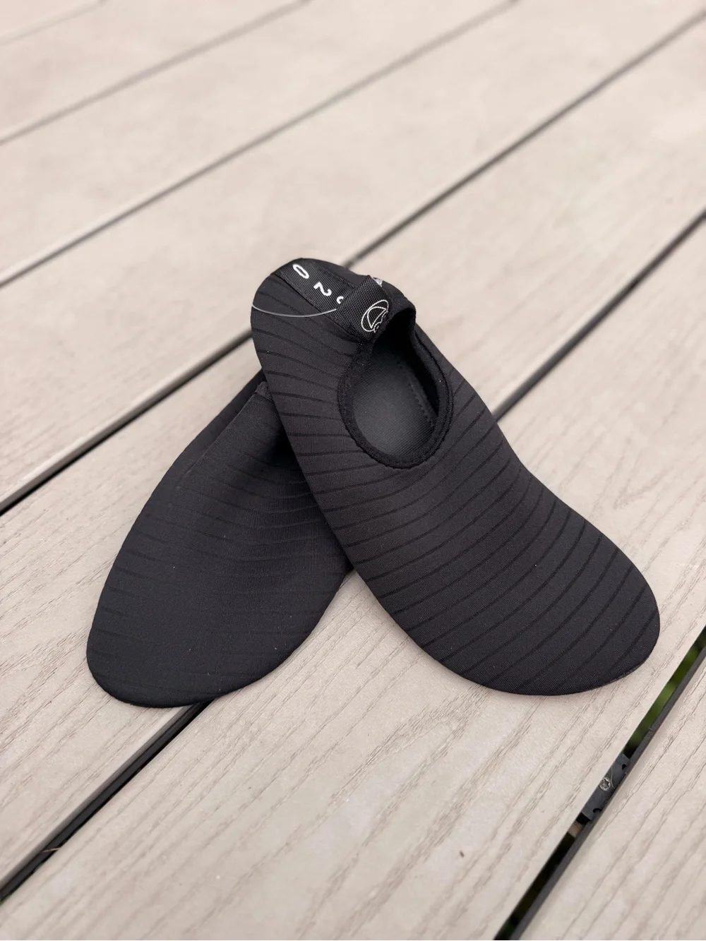 METOG Unisex Slip On Water Shoes Aqua Socks Black Size 40/41